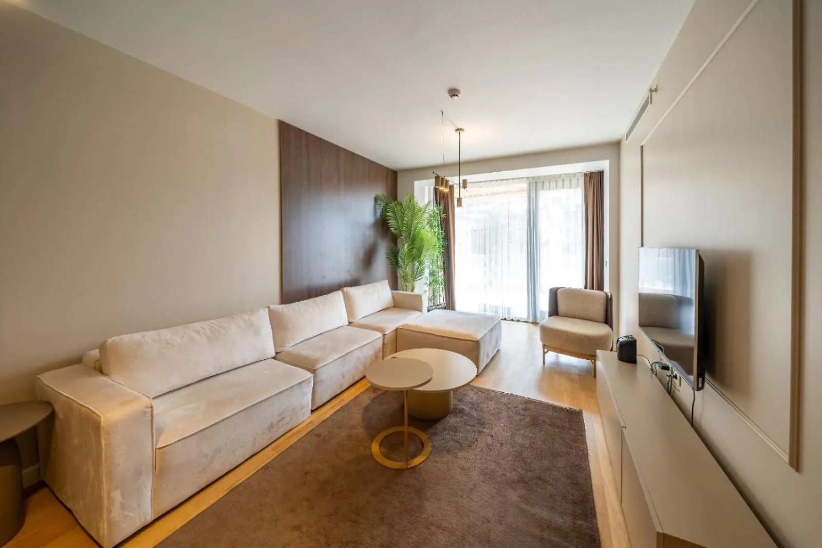Contacts de One Bedroom Flat With Gym Petek Residence 103